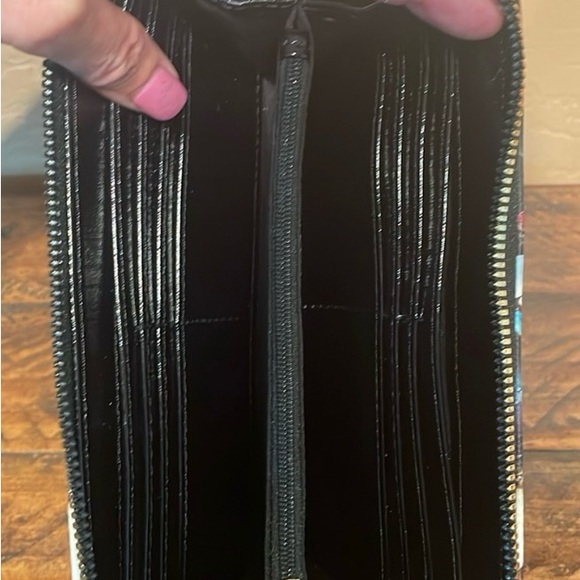 Betsey Johnson Long Wallet • Floral Design • NWOT - Picture 3 of 4